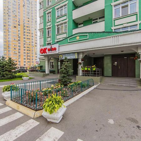 1 Поверх Ж К Паркові Озера Метро Дарниця Apartamento Kiev Exterior foto