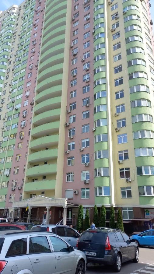 1 Поверх Ж К Паркові Озера Метро Дарниця Apartamento Kiev Exterior foto