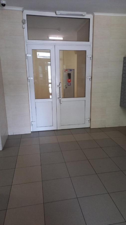 1 Поверх Ж К Паркові Озера Метро Дарниця Apartamento Kiev Exterior foto