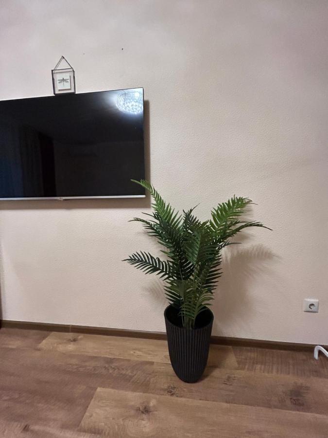 1 Поверх Ж К Паркові Озера Метро Дарниця Apartamento Kiev Exterior foto